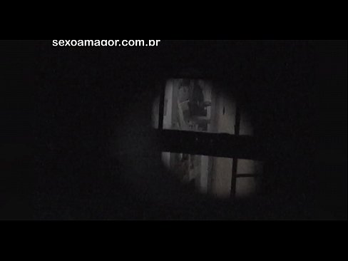 ❤️ Lourinho é filmado secretamente por um voyeur de bairro escondido atrás de tijolos ocos ☑ Porno em pt.bladesoul.top ❌